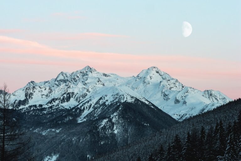 Snowy Mountain 1287145 768x512